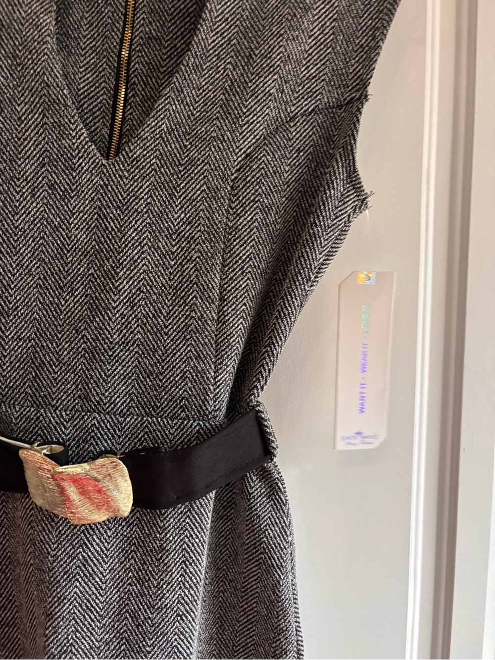 Almost Famous Gray Herringbone Midi Sheath Dress with Black Belt - Picture 4 of 10